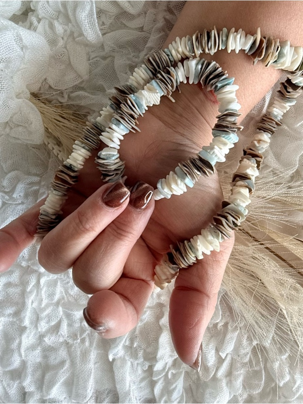 Handcrafted Cream & Brown Shell Necklace and Bracelet Set - Picture 3 of 4